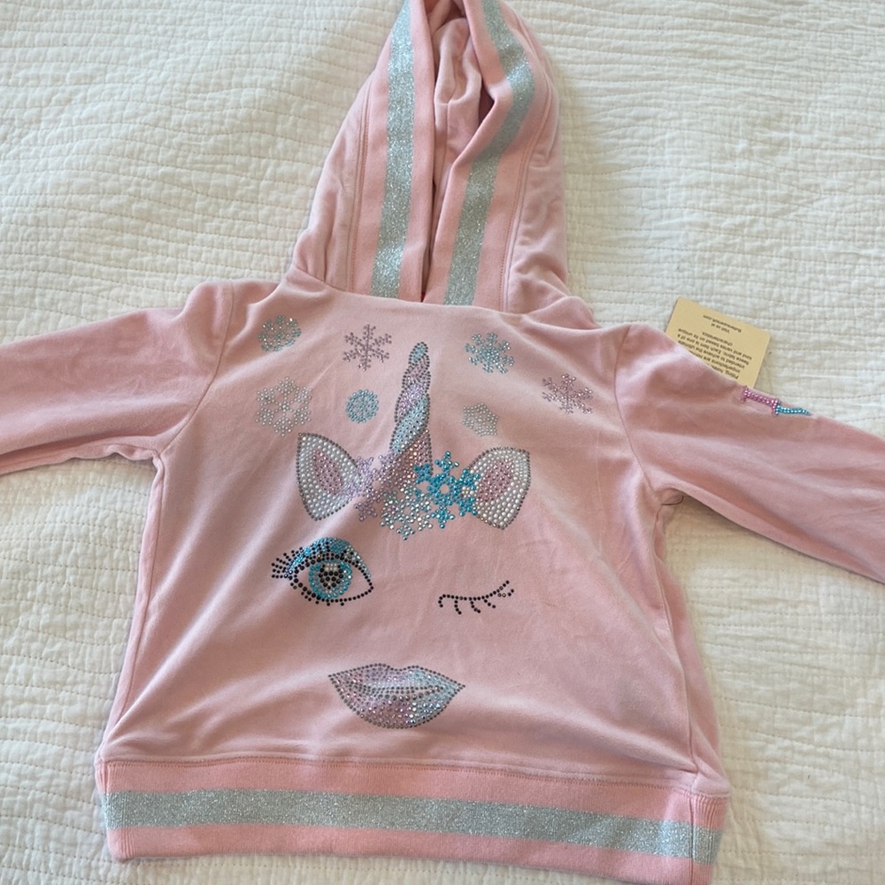 Brand new Butter girls size 4 unicorn sweatshirt with hood! So adorable!